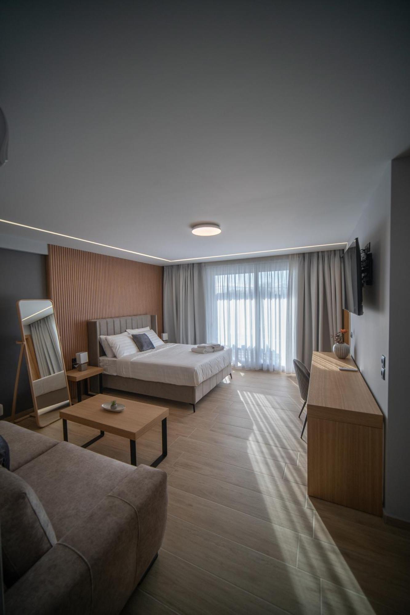 Smart Green Appartments Larissa Bagian luar foto