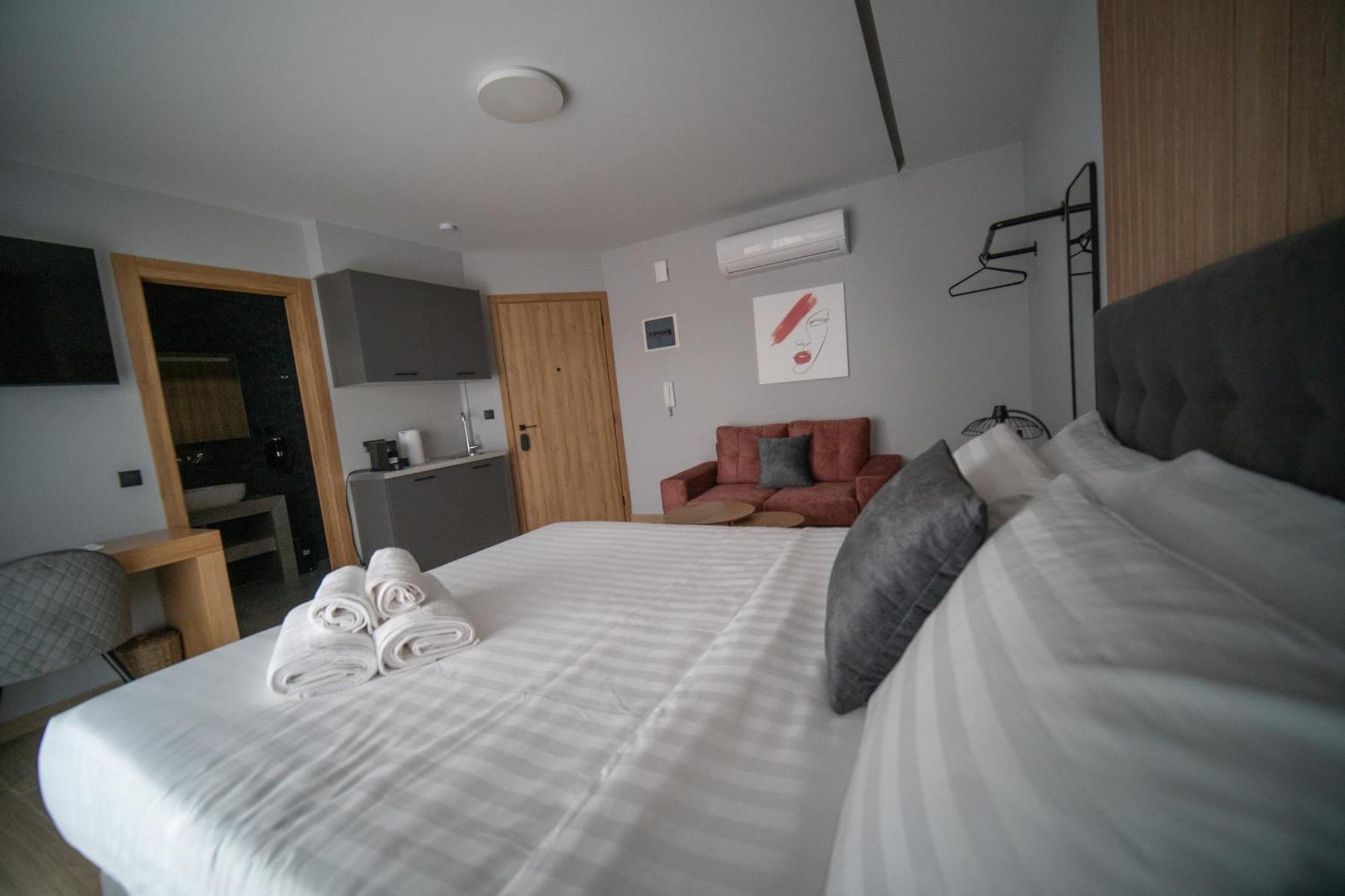 Smart Green Appartments Larissa Bagian luar foto