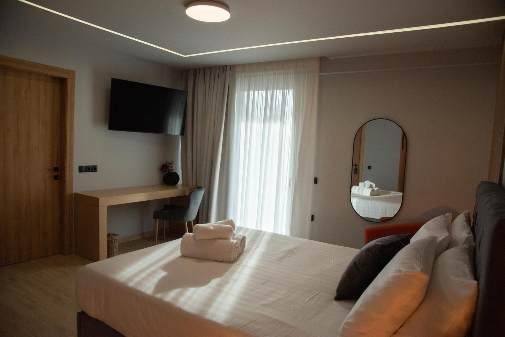 Smart Green Appartments Larissa Bagian luar foto
