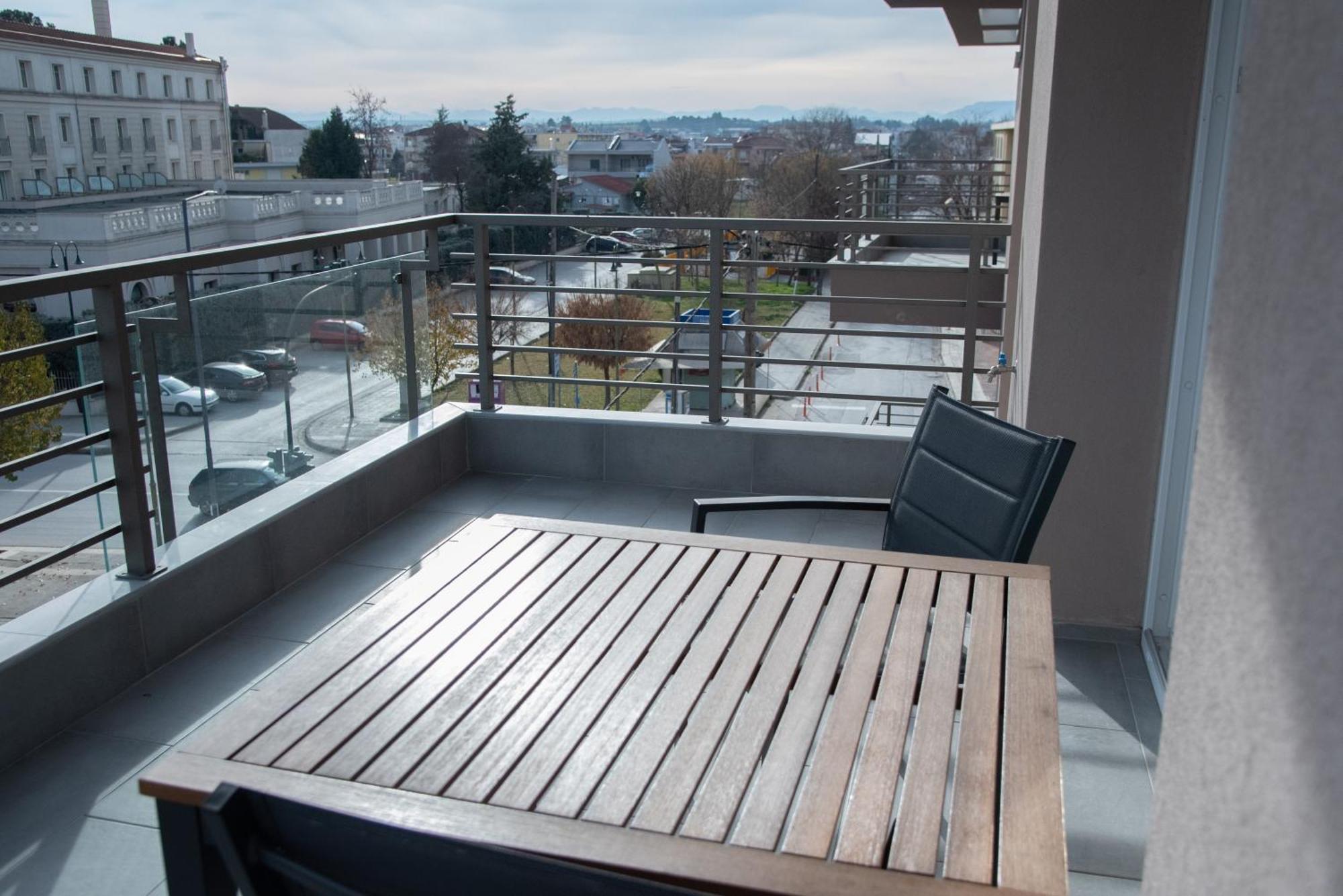 Smart Green Appartments Larissa Bagian luar foto